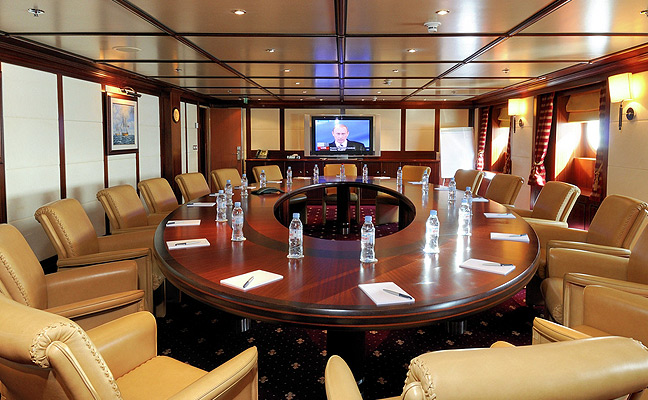 Corporate-yacht-charter
